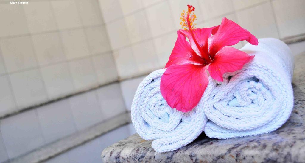 Hotel Porto Garden Порту-Сегуру Екстер'єр фото